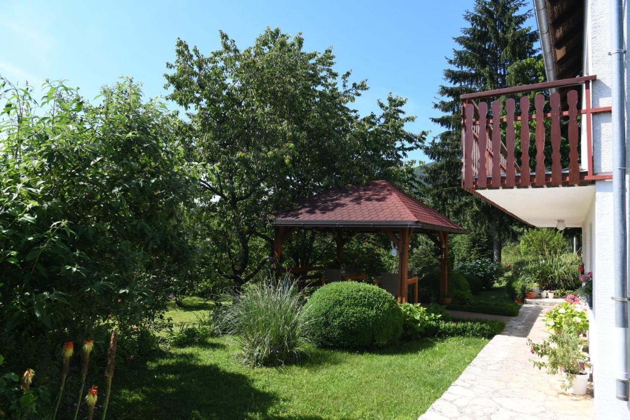 Apartment And Rooms Ivancica Seliste Dreznicko Exterior photo